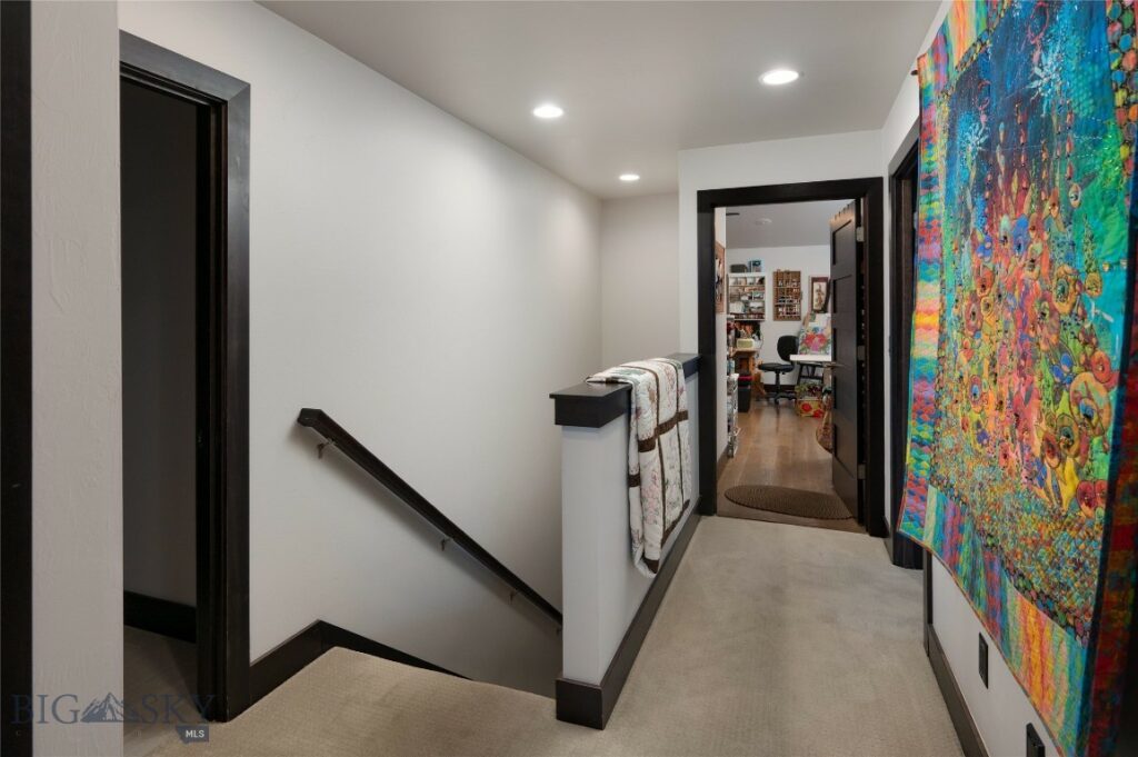 3165 Summer View Lane