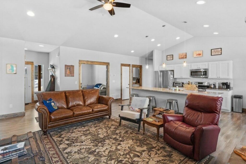 3167 Autumn Grove