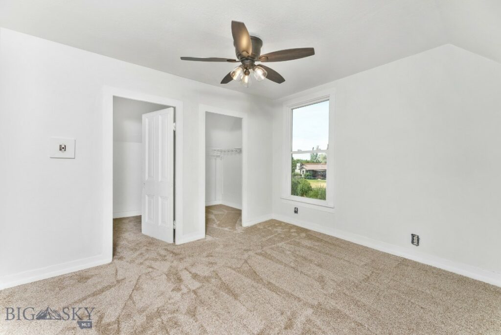 3205 W Babcock