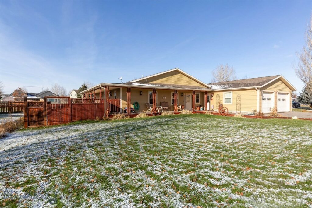 321 E Tobiano Trail