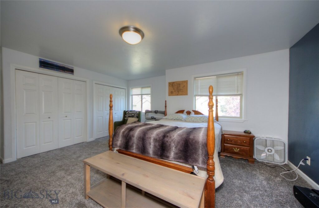 3210 Warbler Way