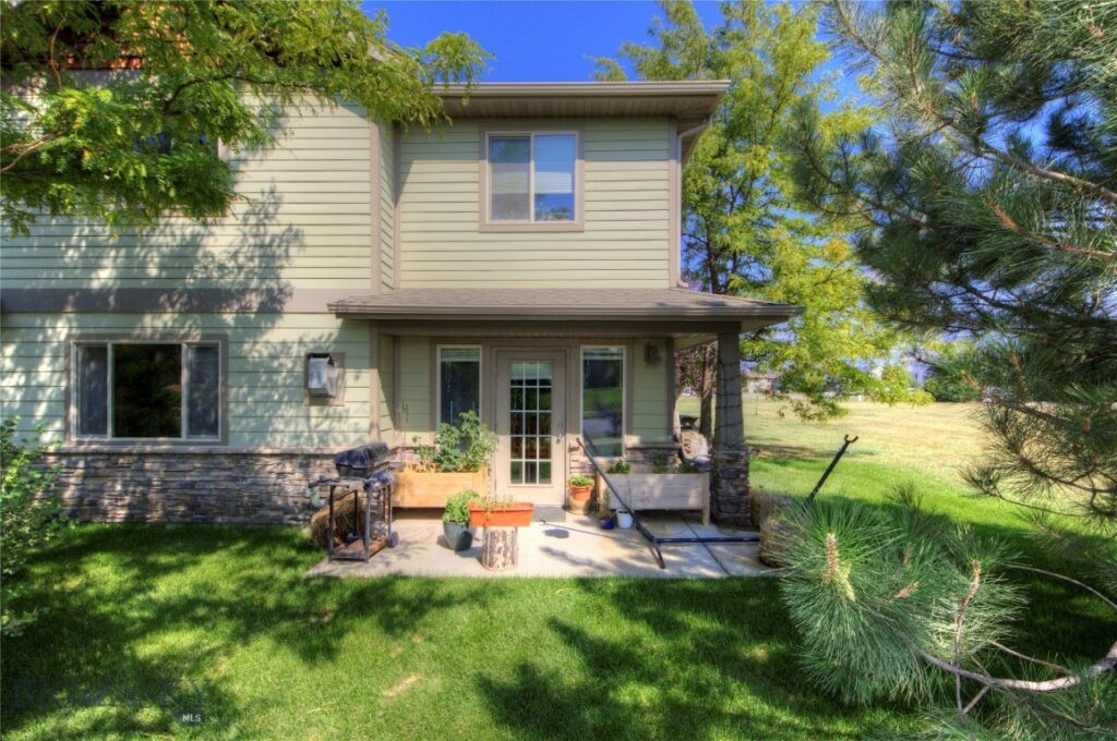 3210 Warbler Way