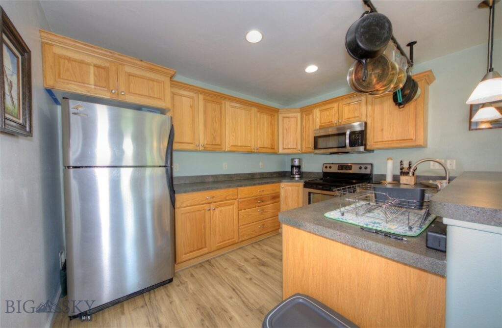 3210 Warbler Way