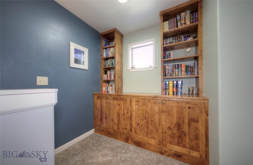 3210 Warbler Way
