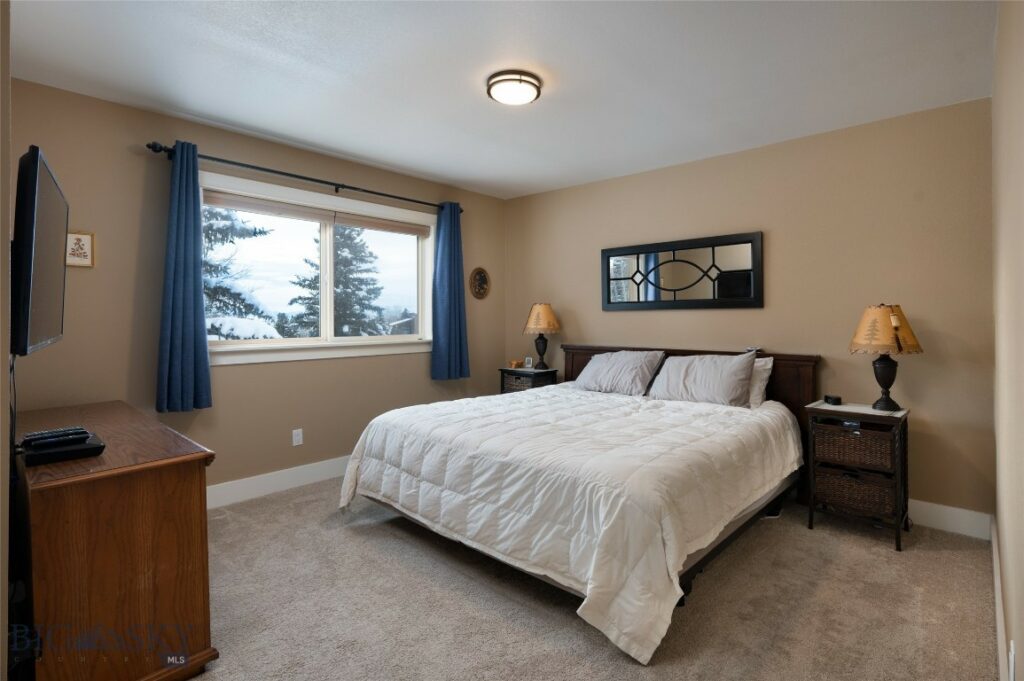 3227 Shooting Star Lane