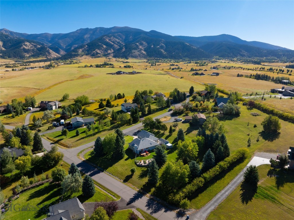 3227 Shooting Star Lane