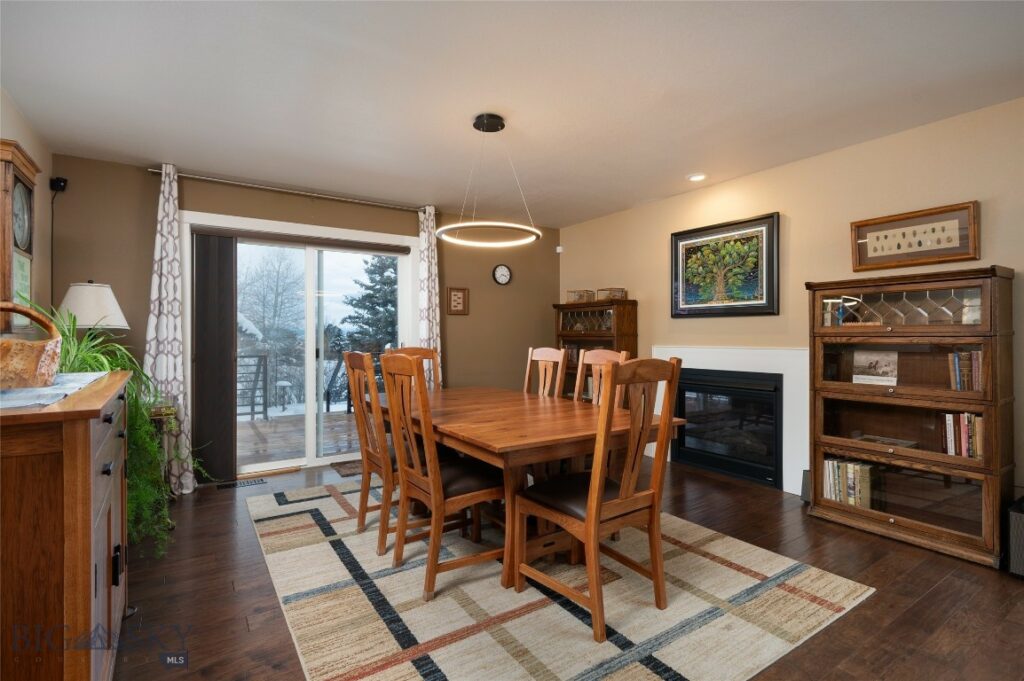 3227 Shooting Star Lane