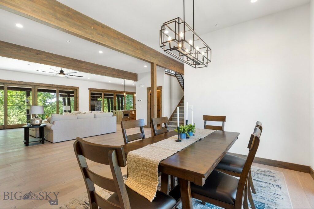 33 Leachman Lane