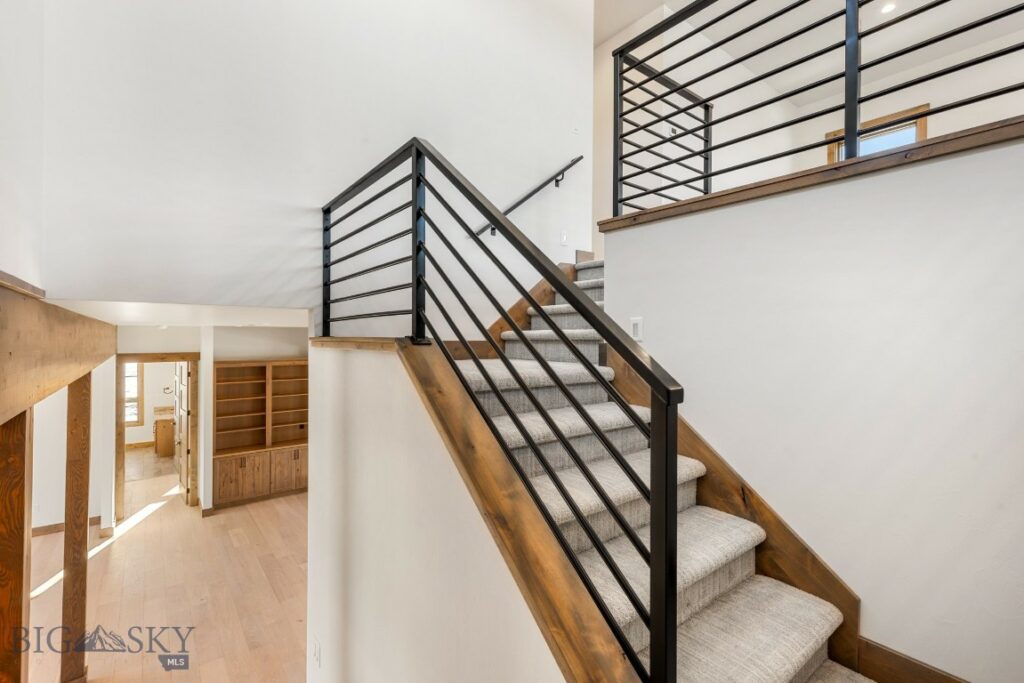 33 Leachman Lane