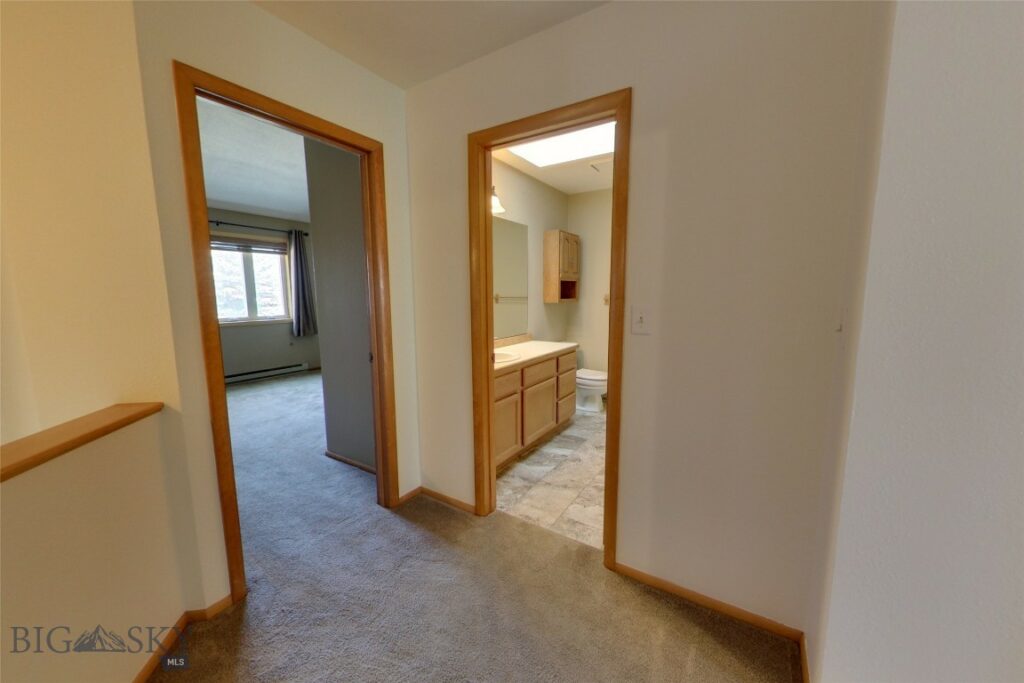 332 N Cottonwood Road