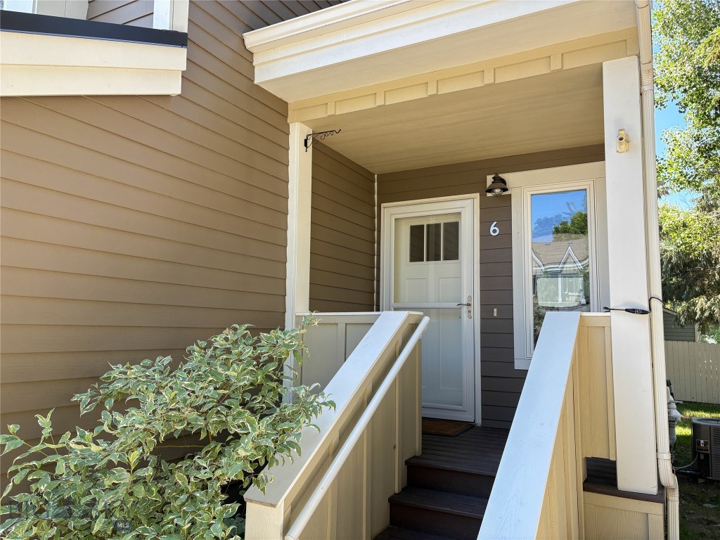 332 N Cottonwood Road