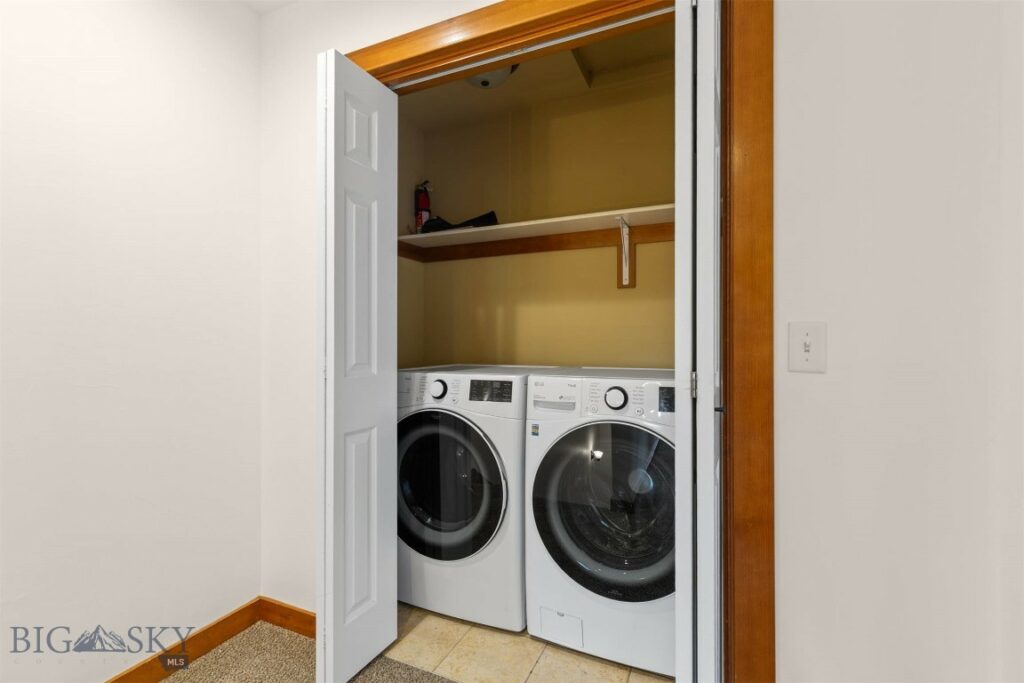 332 N Cottonwood Road