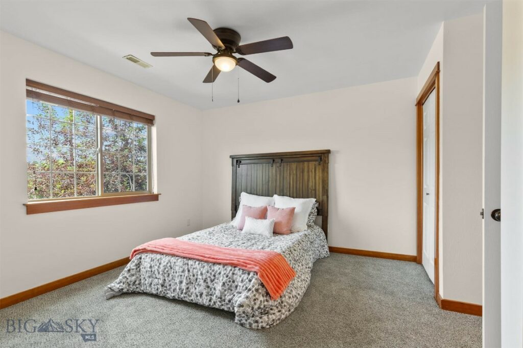 332 N Cottonwood Road