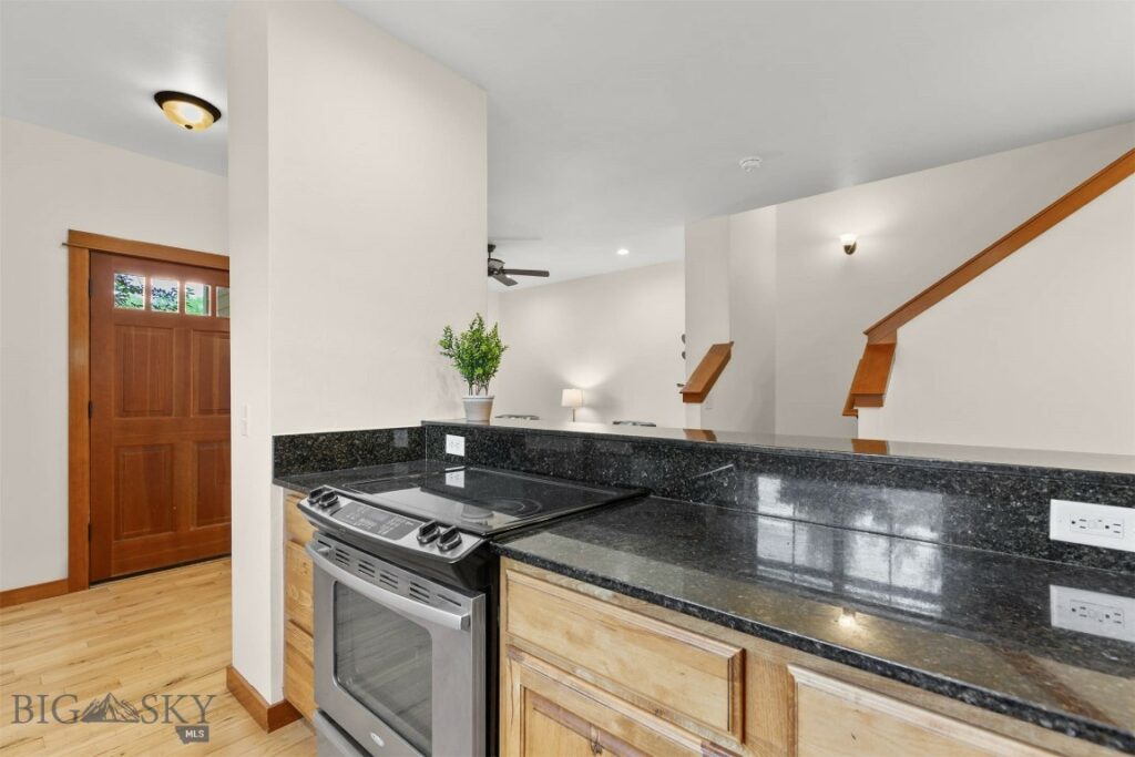 332 N Cottonwood Road