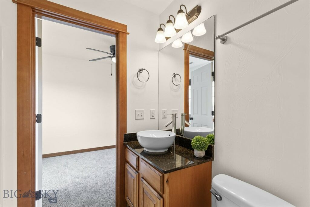 332 N Cottonwood Road