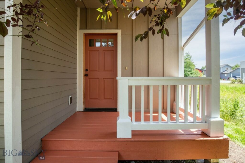 332 N Cottonwood Road