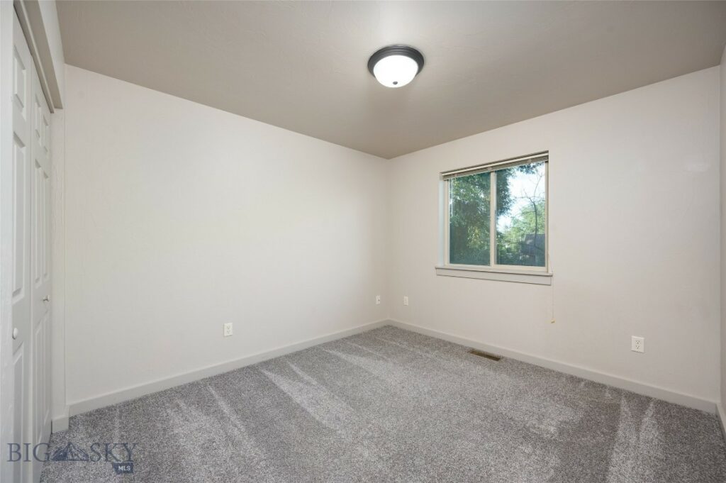3334 W Babcock