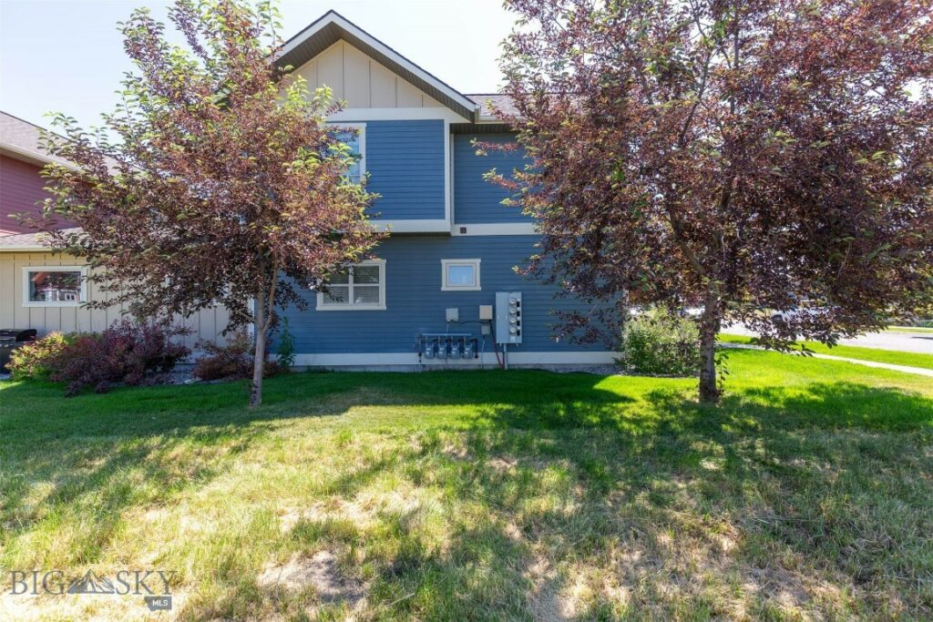 3335 N 27th