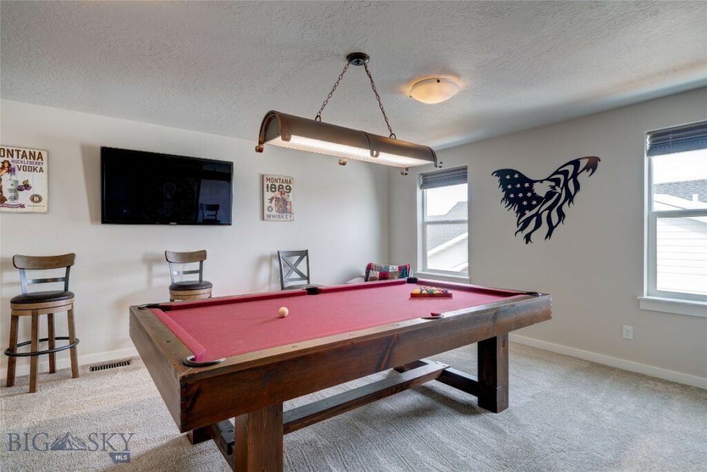 3389 Lolo Way