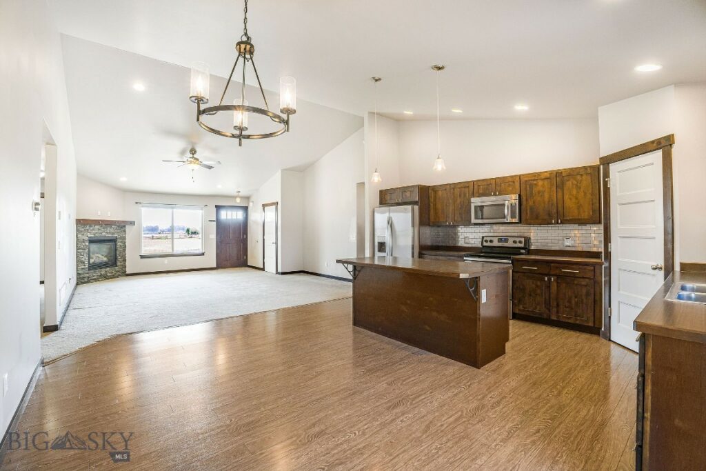 343 Stewart Loop