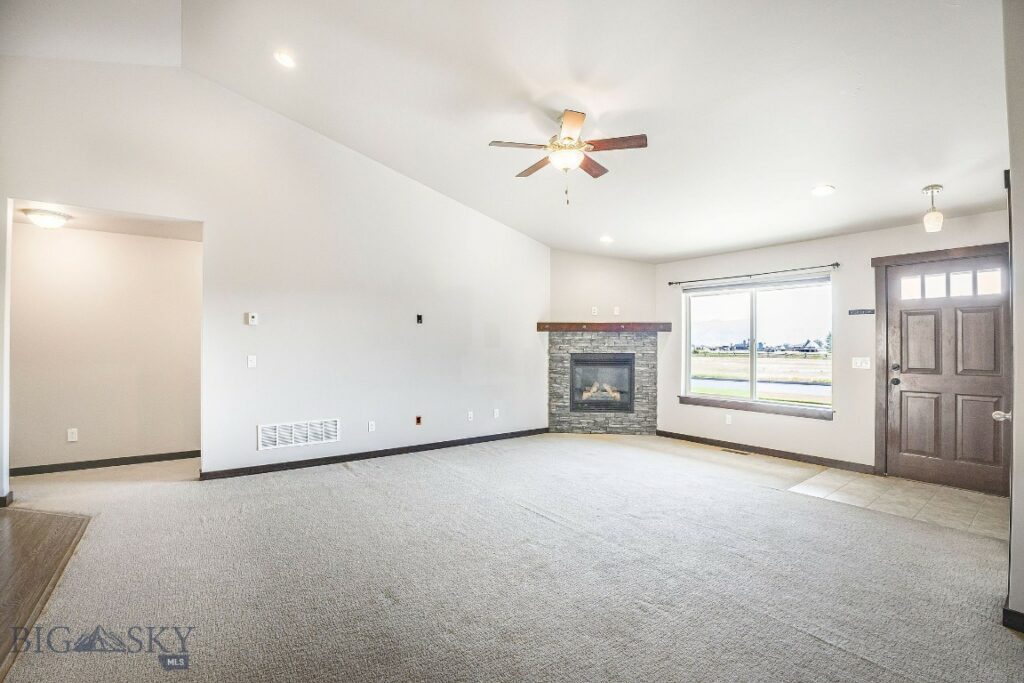 343 Stewart Loop