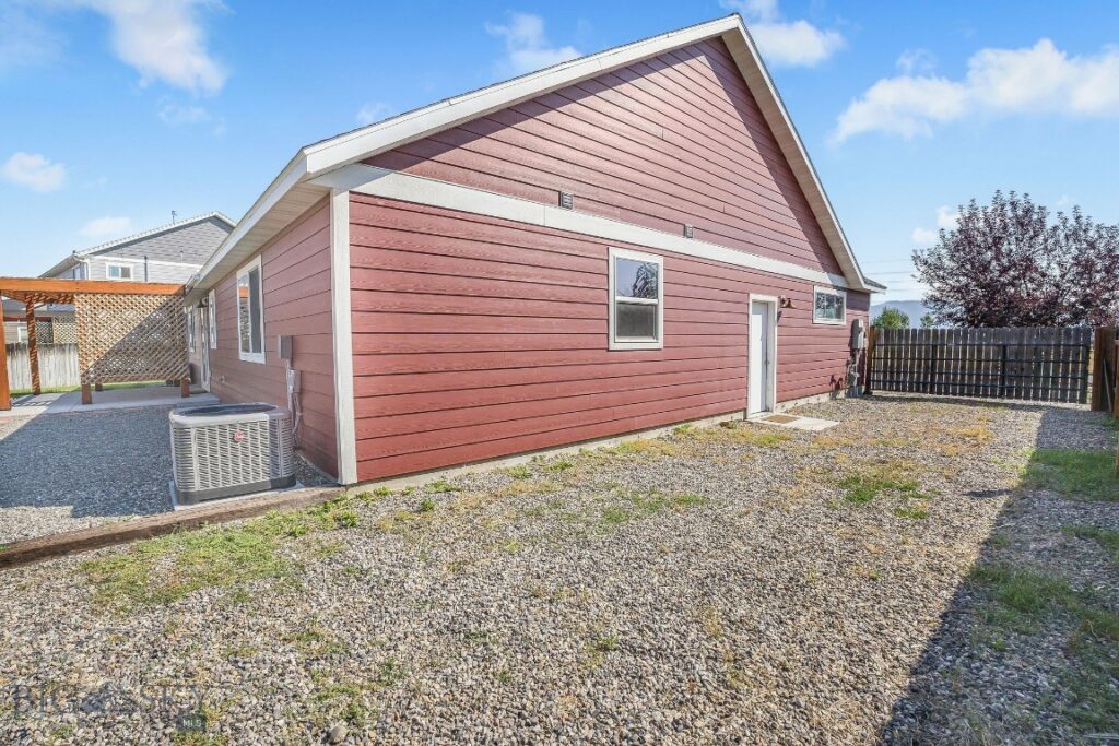 343 Stewart Loop
