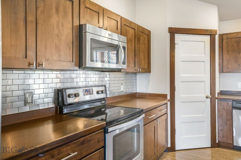 343 Stewart Loop
