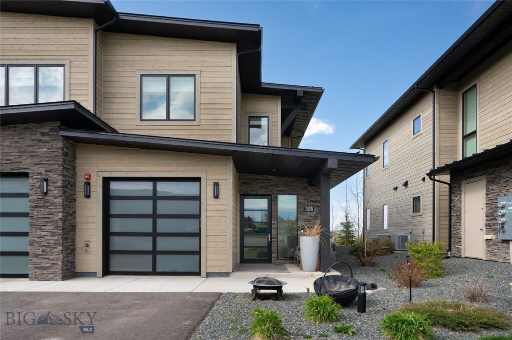 35 Diamondback Lane