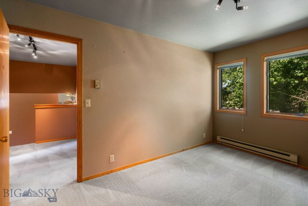 353 Sacajawea Peak Drive