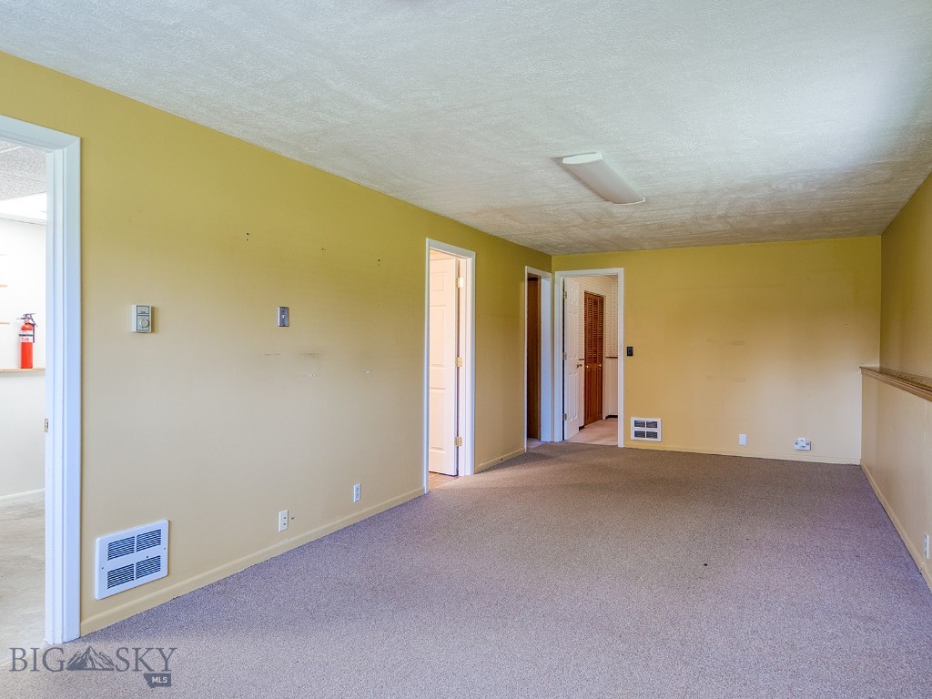 353 Sacajawea Peak Drive