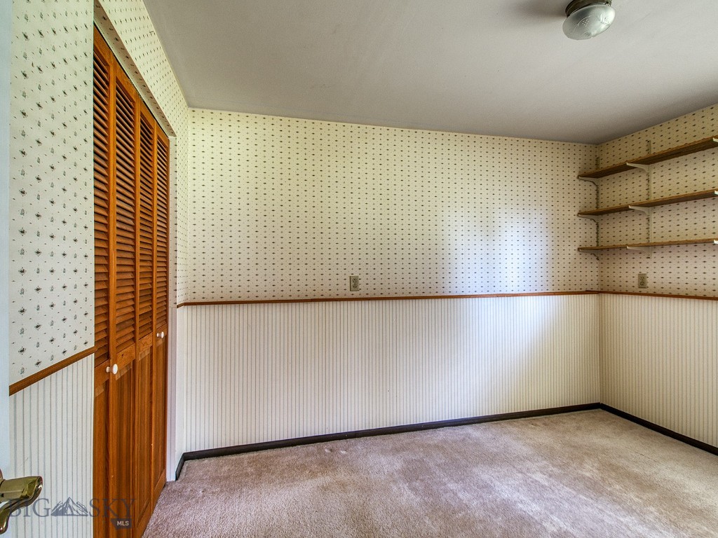 353 Sacajawea Peak Drive