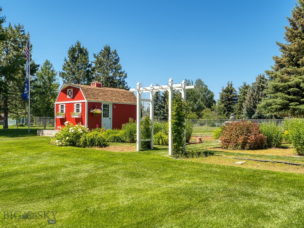 353 Sacajawea Peak Drive