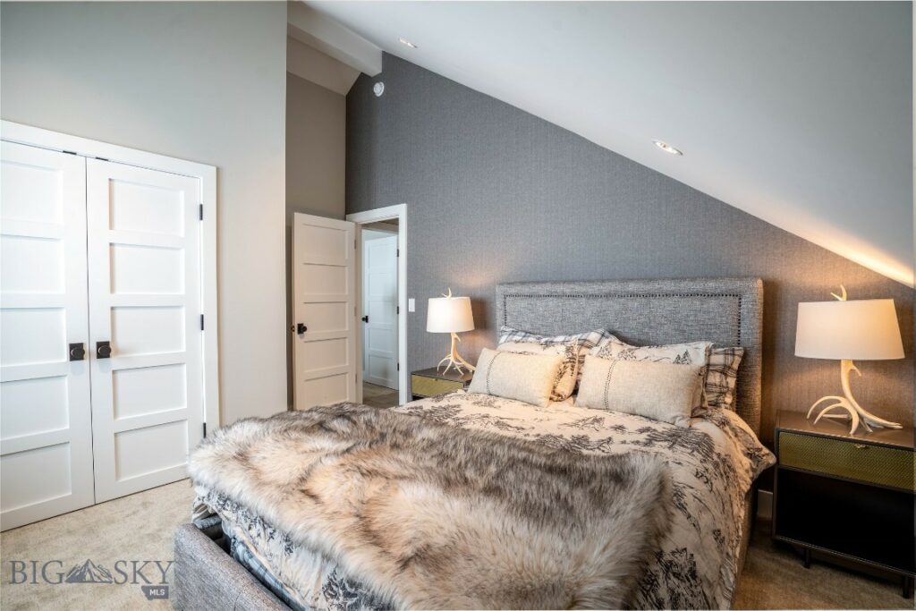 354 Brass Lantern Court