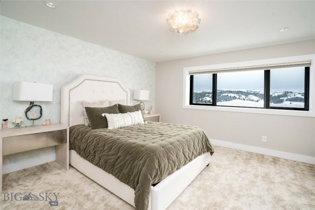 354 Brass Lantern Court