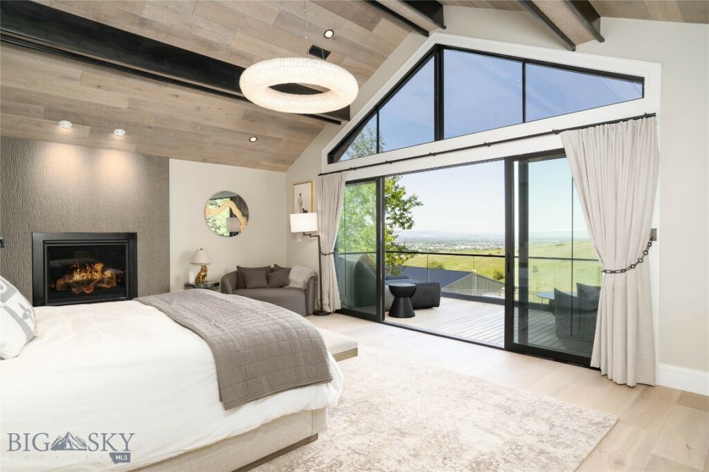 354 Brass Lantern Court