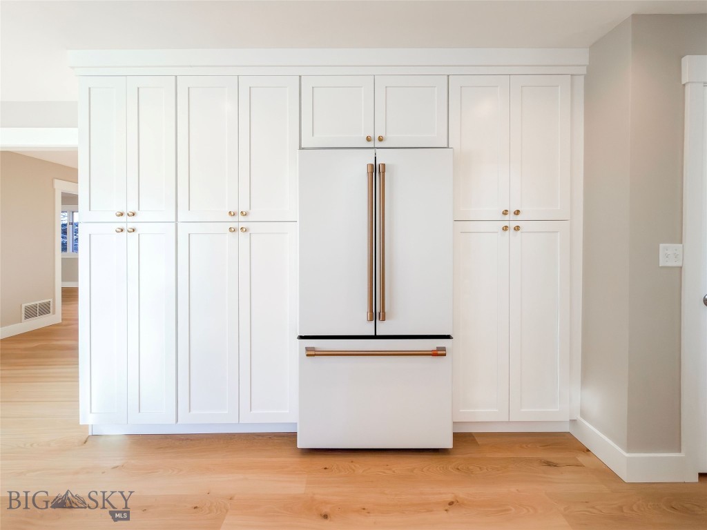 3550 Boulder Boulevard