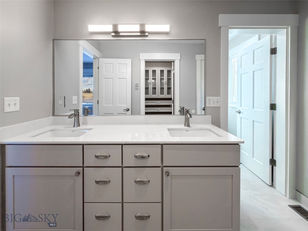 3550 Boulder Boulevard