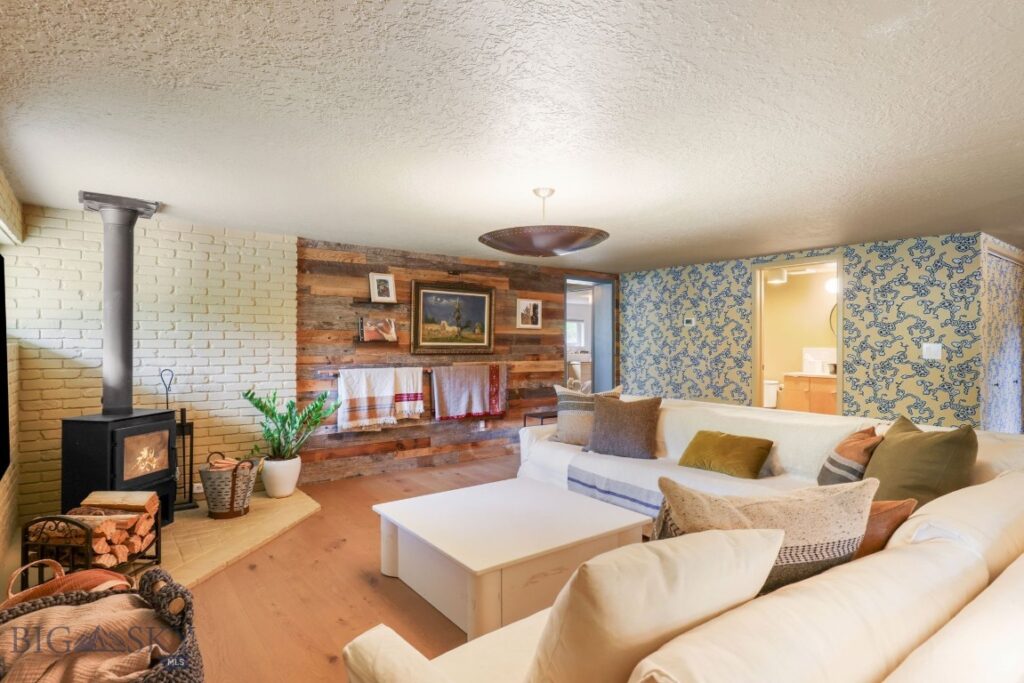 3556 Bear Canyon Road