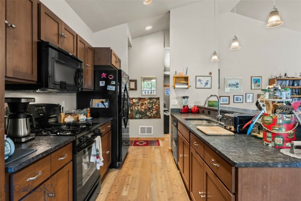 37 Voyager Lane