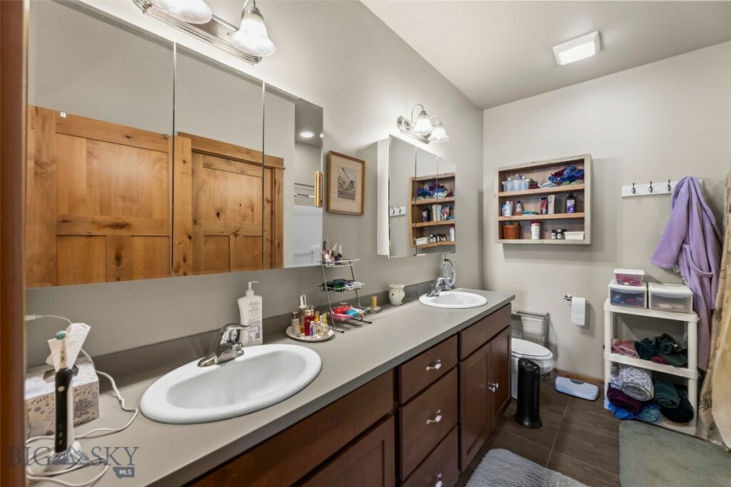 37 Voyager Lane