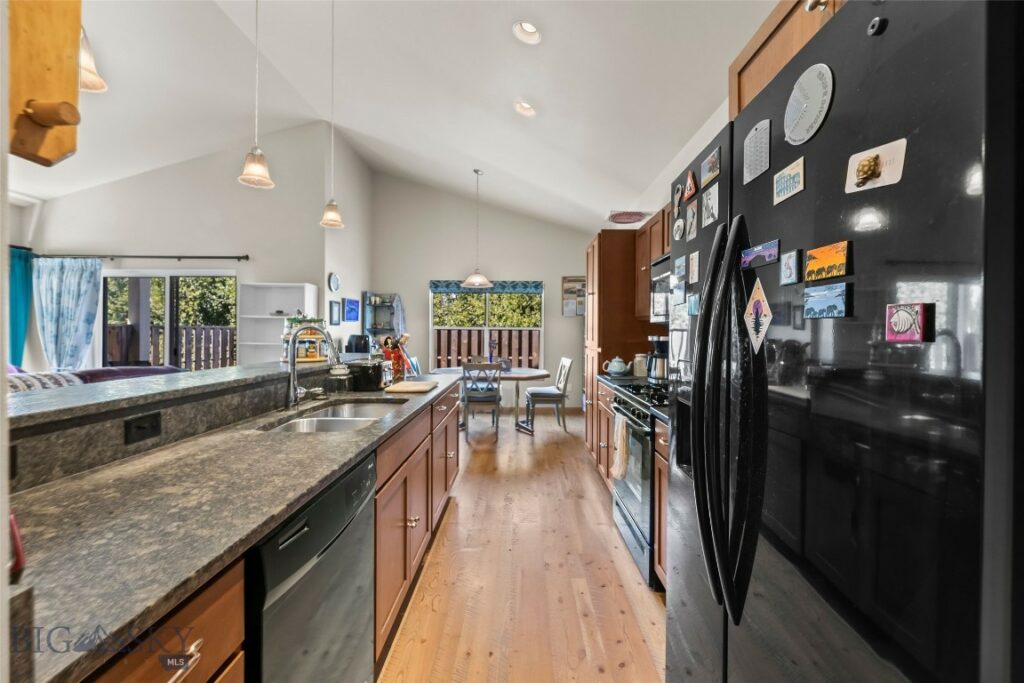 37 Voyager Lane
