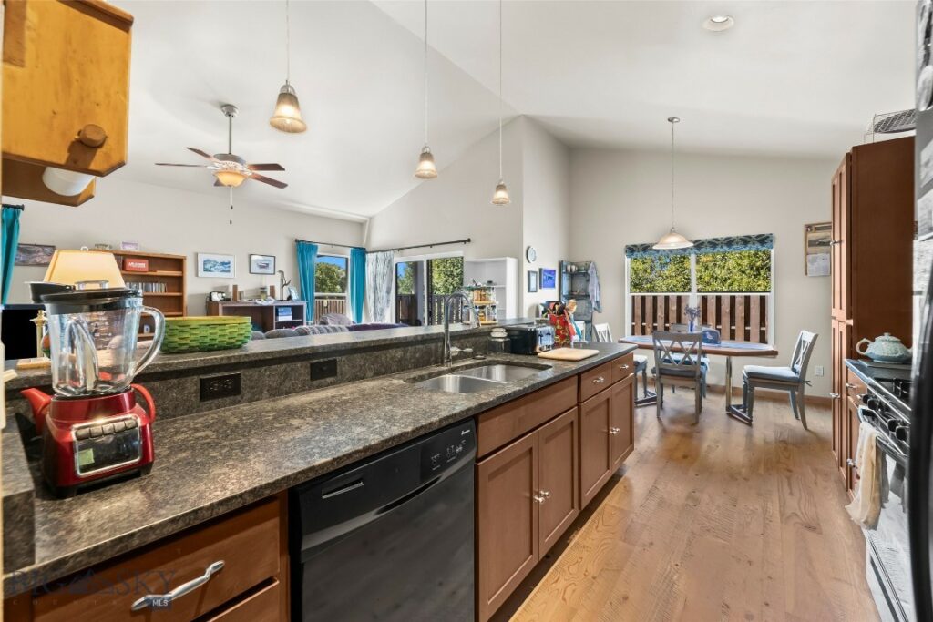 37 Voyager Lane