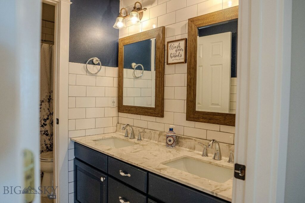 38 E Tobiano Trail