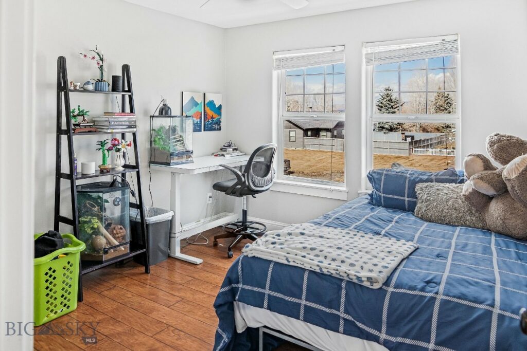38 E Tobiano Trail