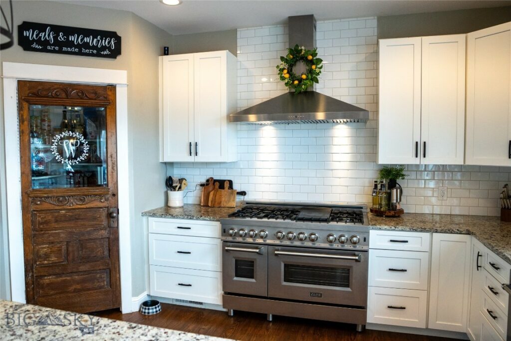 38 E Tobiano Trail