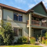 3825 Equestrian Lane