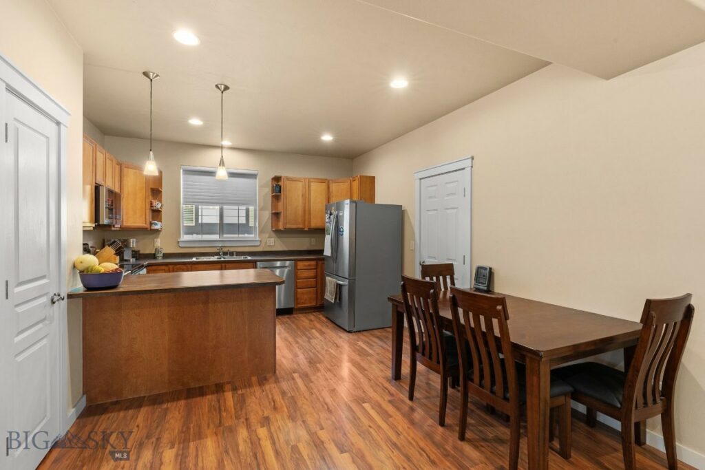 3825 Equestrian Lane