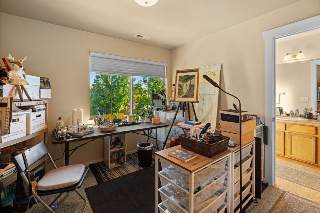 3825 Equestrian Lane