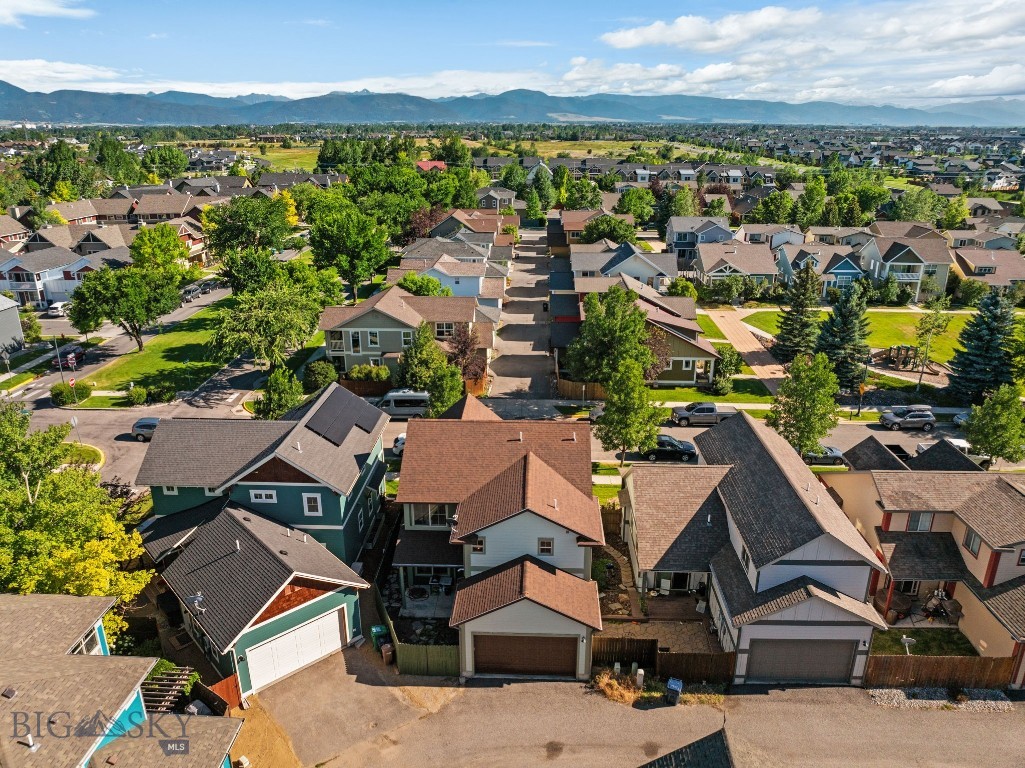 3825 Equestrian Lane