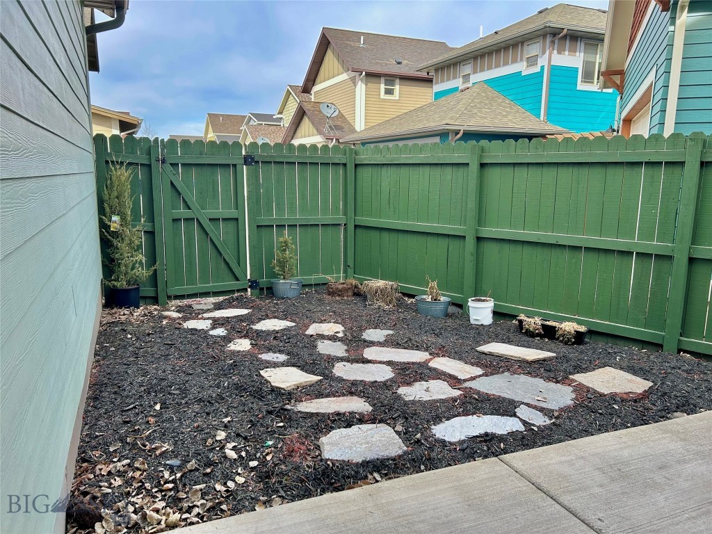 3825 Equestrian Lane